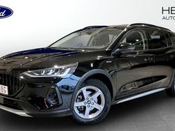 Svart Begagnad 2023 Ford Focus Active Kombi | 209 900 kr (Marknadspris)
