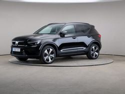 Svart Begagnad 2022 Volvo XC40 Core SUV | 299 000 kr