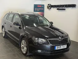 Svart Begagnad 2015 Skoda Superb Kombi | 94 900 kr (Superpris)