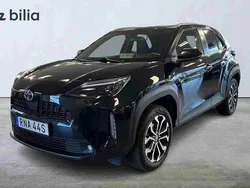 Svart Begagnad 2022 Toyota Yaris Cross SUV | 299 900 kr