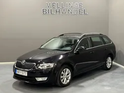 Svart Begagnad 2015 Skoda Octavia Ambition Kombi | 99 900 kr (Marknadspris)