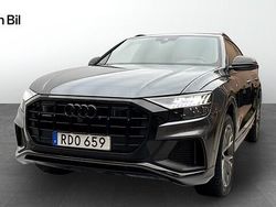 Grå (daytona gray pearlescent) Begagnad 2021 Audi Q8 S-Line SUV | 599 000 kr