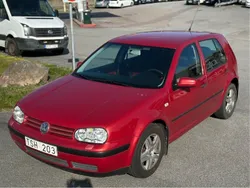 Röd Begagnad 2003 VW Golf IV Trendline Halvkombi | 11 300 kr (Superpris)