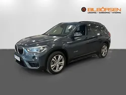 Grå Begagnad 2016 BMW X1 Sport Line SUV | 229 900 kr (Marknadspris)