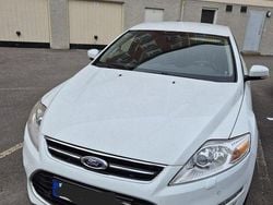 Vit Begagnad 2012 Ford Mondeo Business Edition Halvkombi | 20 000 kr