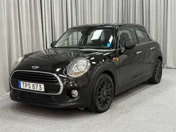 Svart Begagnad 2017 Mini Cooper Pepper Halvkombi | 129 900 kr (Lite dyr)