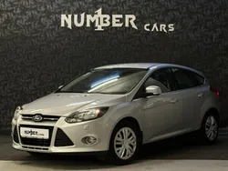 Grå Begagnad 2012 Ford Focus Titanium Halvkombi | 69 900 kr (Marknadspris)