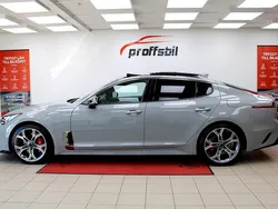 Grå Begagnad 2019 Kia Stinger 3 Halvkombi | 369 500 kr (Bra pris)