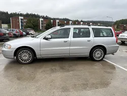 Grå Begagnad 2007 Volvo V70 Kinetic Kombi | 28 000 kr (Marknadspris)