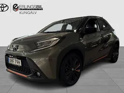 Grön Begagnad 2022 Toyota Aygo Limited Halvkombi | 194 900 kr (Marknadspris)