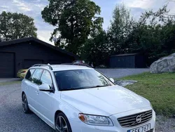 Vit Begagnad 2014 Volvo V70 Kinetic Kombi | 95 000 kr (Lite dyr)