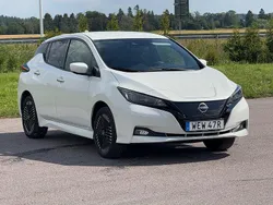 Vit Begagnad 2022 Nissan Leaf 360º Halvkombi | 229 900 kr (Marknadspris)