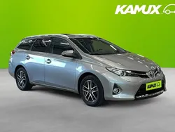 Silver/grå Begagnad 2015 Toyota Auris Kombi | 149 800 kr (Lite dyr)