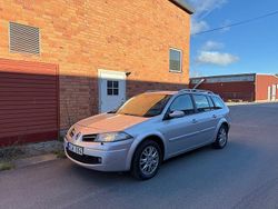 Silver Begagnad 2009 Renault Mégane GrandTour Kombi | 29 900 kr (Marknadspris)