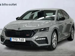 Grå Begagnad 2021 Skoda Octavia Style Halvkombi | 287 900 kr