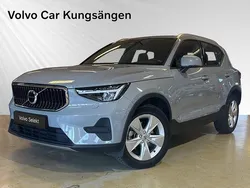 Grå Begagnad 2023 Volvo XC40 Core SUV | 339 900 kr (Bra pris)
