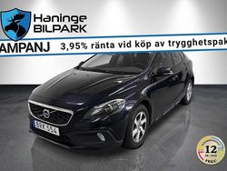 Blå Begagnad 2016 Volvo V40 Momentum Halvkombi | 139 995 kr (Marknadspris)