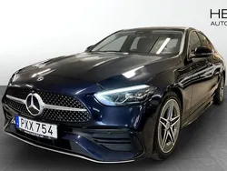 Mörkblå (blue) Begagnad 2021 Mercedes C220 AMG Sedan | 359 900 kr (Marknadspris)