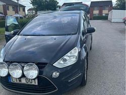 Grå Begagnad 2011 Ford S-MAX Business Edition Minibuss | 50 000 kr (Lite dyr)
