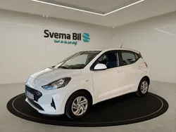 Vit Ny 2025 Hyundai i10 Essential Halvkombi | 169 900 kr (Marknadspris)