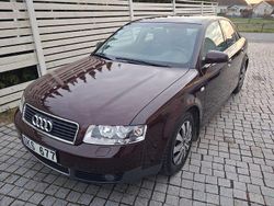 Rödmetallic Begagnad 2002 Audi A4 Sedan | 39 900 kr (Lite dyr)