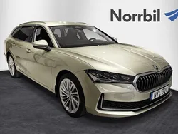 Ljusgul Ny 2025 Skoda Superb LAURIN & KLEMENT Kombi | 571 500 kr