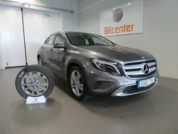 Mörkgrå Begagnad 2015 Mercedes GLA200 SUV | 214 900 kr (Marknadspris)