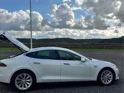 Vit Begagnad 2016 Tesla Model S Sedan | 215 000 kr (Superpris)