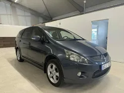 Mörkgrå Begagnad 2006 Mitsubishi Grandis Minibuss | 39 900 kr (Marknadspris)