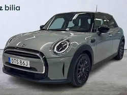 Grå Begagnad 2023 Mini Cooper Halvkombi | 269 900 kr (Lite dyr)