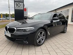 Svart Begagnad 2022 BMW 530e Kombi | 398 000 kr (Marknadspris)