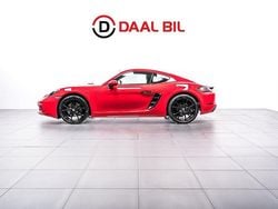 Röd Begagnad 2018 Porsche 718 Cayman Sportkupé | 629 700 kr