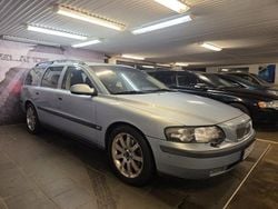 Ljusblå (blå) Begagnad 2001 Volvo V70 Kombi | 22 500 kr (Marknadspris)