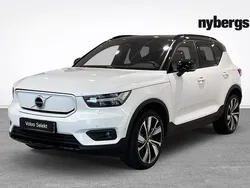 Vit Begagnad 2022 Volvo XC40 Pro SUV | 405 000 kr