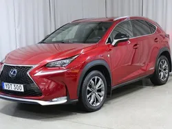 Röd Begagnad 2016 Lexus NX300h Sport Line SUV | 279 900 kr (Lite dyr)