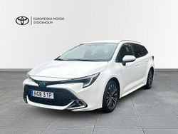 Vit Ny 2025 Toyota Corolla Style Kombi | 344 800 kr (Marknadspris)