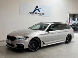 Ljusgrå (grå) Begagnad 2018 BMW 540 M Sport Kombi | 339 900 kr (Marknadspris)