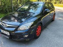 Svart Begagnad 2010 Hyundai i30 Halvkombi | 32 900 kr (Marknadspris)