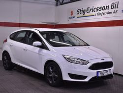 Vit Begagnad 2017 Ford Focus Halvkombi | 114 500 kr (Bra pris)