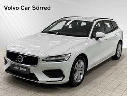 Vit Begagnad 2020 Volvo V60 Momentum Kombi | 299 000 kr (Marknadspris)