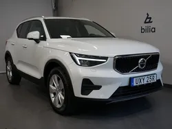 Vit Begagnad 2023 Volvo XC40 Core SUV | 344 900 kr (Superpris)