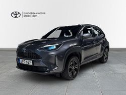 Mörkgrå (gråmetallic) Begagnad 2022 Toyota Yaris Hybrid Active SUV | 264 900 kr