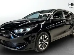 Svart (black) Ny 2025 Kia Ceed Sportswagon 3 Kombi | 339 900 kr (Lite dyr)