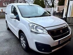 Begagnad 2016 Peugeot Partner Minibuss | 69 000 kr (Bra pris)