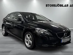 Svart Begagnad 2016 Volvo V40 Kinetic Kombi | 169 000 kr (Marknadspris)