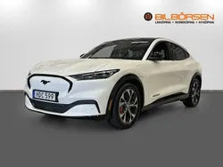 Vit Begagnad 2022 Ford Mustang Mach-E SUV | 439 900 kr (Marknadspris)