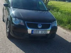 Svart Begagnad 2009 VW Touran Trendline Minibuss | 32 000 kr (Superpris)
