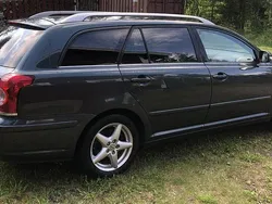 Grön Begagnad 2007 Toyota Avensis Kombi | 31 900 kr (Marknadspris)