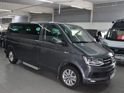 Grå Begagnad 2016 VW Multivan Minibuss | 439 900 kr (Marknadspris)