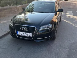 Svart Begagnad 2013 Audi A3 Sportback Attraction Halvkombi | 69 900 kr (Marknadspris)